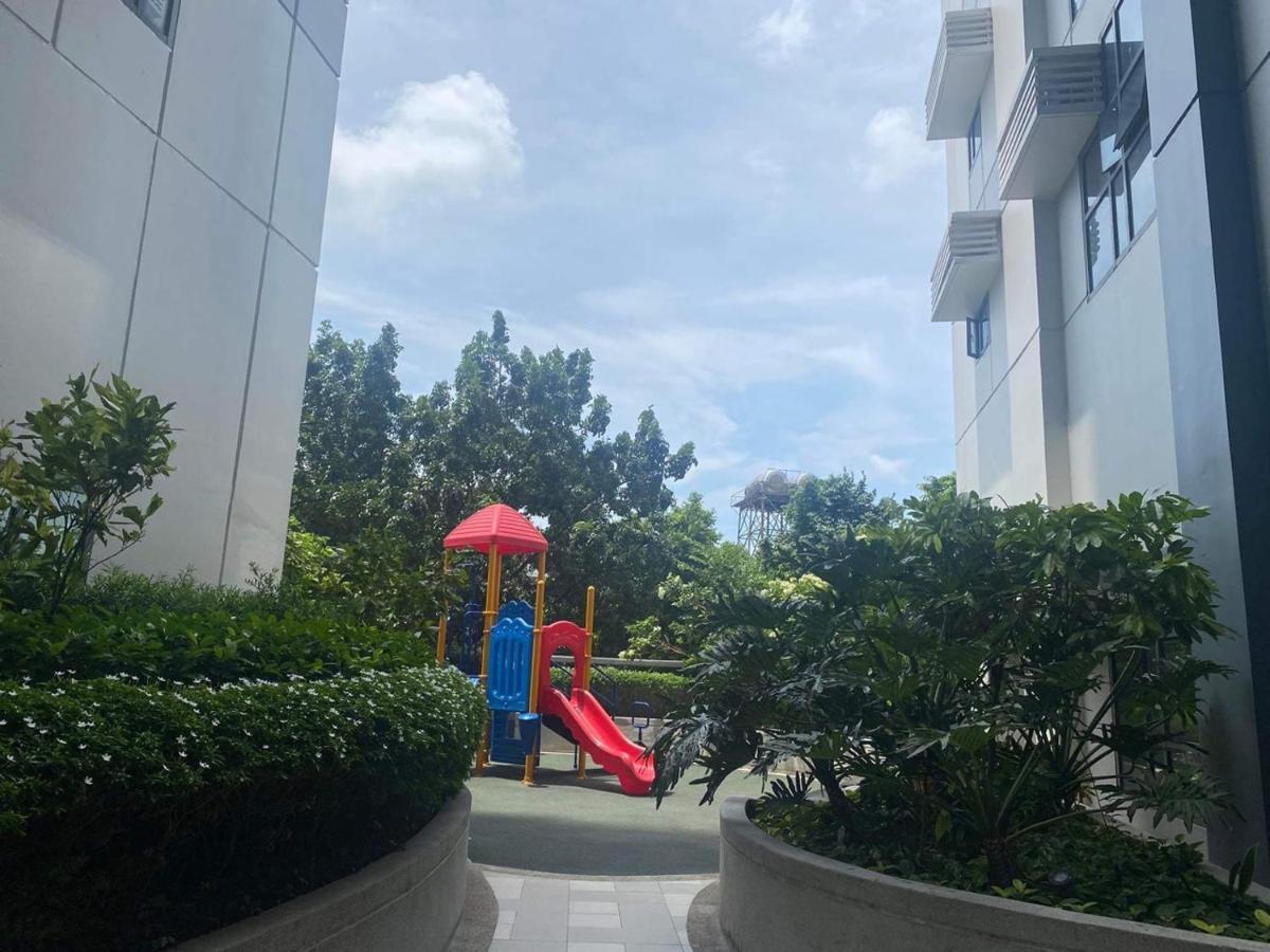 Studio At Viceroy T4 Florence Way Manila Exterior photo